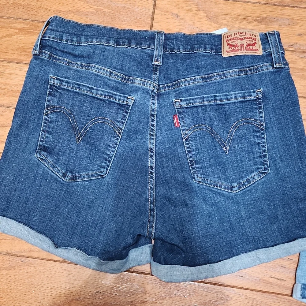 Levi Mid Length Shorts Bundle , Size 31 - Picture 2 of 6